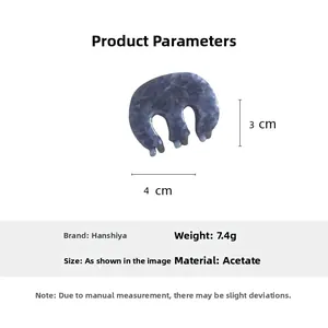 Detailed size chart for blue floral acetate hair claw clip showing 4cm x 3cm dimensions