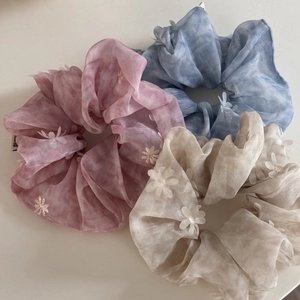 Set de 3 coleteros de organza con bordado floral 3D y patrones estampados tie-dye