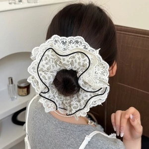 Elegant four-layer lace scrunchie with paisley pattern for women's low bun hairstyle