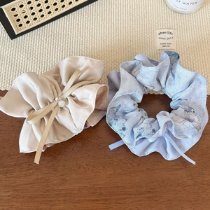 Ensemble d'élastiques à cheveux beige avec perles et chouchous en mousseline fleurie