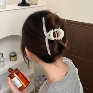 Pince à cheveux élégante blanc crème translucide à pois blancs pour coiffure chic
