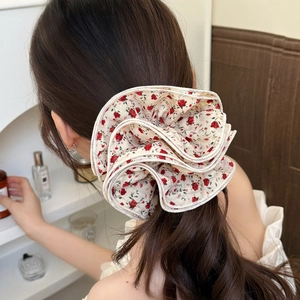 Elegant beige scrunchie with red floral print and 4-layer tiered pleats for women