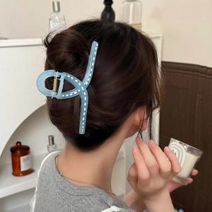 Pince à cheveux bleue élégante avec pois blancs pour accessoires de coiffure femme