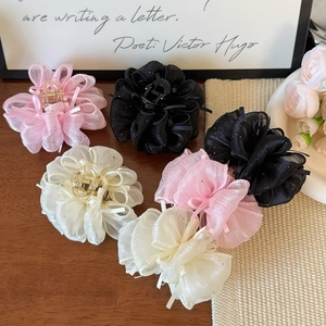 Elegante fermaglio per capelli a fiore grande in organza in nero, rosa e bianco