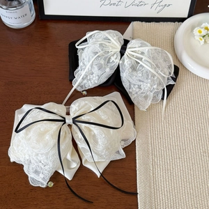 Barrettes nœud élégantes avec broderie en dentelle et pampilles de perles noir et beige