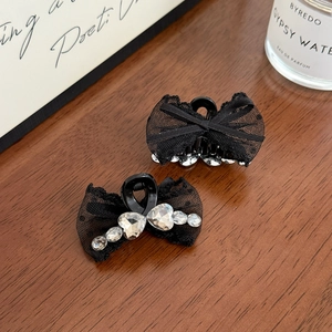 Élégante Pince à Cheveux Crabe Nœud en Maille Noire avec Cœur en Strass Pince Latérale Mode pour Femme Accessoires Cheveux