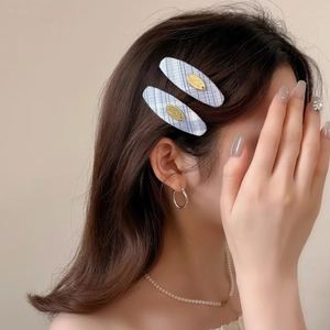 Barrettes à cheveux à carreaux bleus de style français avec plaques en métal doré