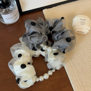 Chouchous en résille à pois avec perles en gris et beige, style coréen élégant