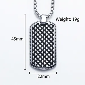 Collier avec pendentif rectangulaire en acier inoxydable punk et motif de grille diamant 3D