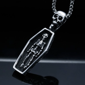 Collier cercueil gothique en acier inoxydable avec relief squelette et crâne