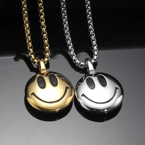 Minimalist Titanium Steel Round Smiley Face Pendant Necklace For Unisex Fashion Emoji Coin Charm Polished Jewelry Gift