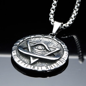 Collana hip hop in acciaio inossidabile con ciondolo occhio della provvidenza e finitura