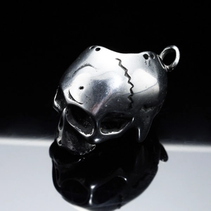 Gothic skull head pendant in vintage stainless steel with textured retro finish