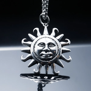 Vintage Sun God Face Pendant Necklace Stainless Steel Titanium Steel Punk Rock Gothic Jewelry For Men Women Daily Accessory