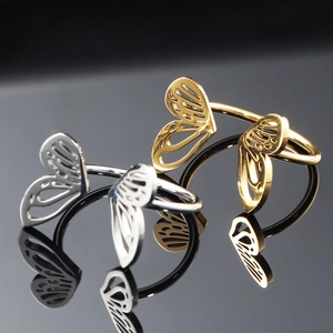 Bague Ouverte en Acier Inoxydable Style Japonais Coréen Ailes de Papillon Creuse Ajustable Bague de Doigt pour Femme Bijoux de Mode