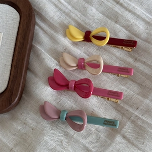 Vierer-Set bunte Acetat-Schleifen-Haarspangen mit handgefertigtem französischem Design