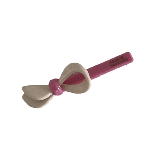 Haarklammer aus Acetat in Rosa und Beige mit France Handmade Text auf weißem Grund