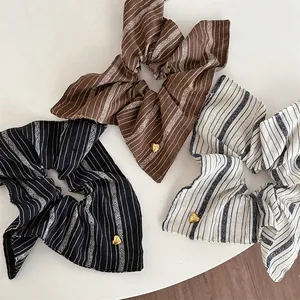 Vintage Striped Fabric Scrunchies With Gold Metal Heart Charm Large Ruffled Ponytail Holder For Women Hair Accessories