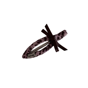 Pince à cheveux léopard rose avec nœud en cuir marron foncé et finition fait main