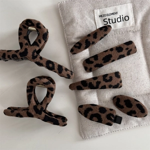 Set di mollette per capelli leopardate in tessuto per capelli spessi marrone e nero
