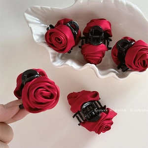 French Vintage Deep Red Satin Rose Hair Claw Clip Elegant Flower Hair Accessory For Women Dating Wedding Party Styling Clip