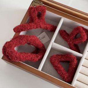 Funkelndes rotes Plüsch Haarklammer Set mit festlichen Haargummis und Clips für Damen