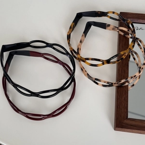 Chic acetate hollow wavy headbands in black wine red and tortoiseshell patterns