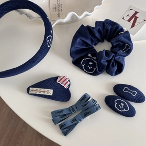 Set d'accessoires cheveux en velours bleu foncé avec broderie chiot et serre-tête