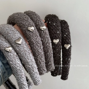 Serre-tête en Tissu Tricoté Automne Hiver pour Femmes avec Paillettes Argentées Cœur en Métal Minimaliste Accessoire Cheveux