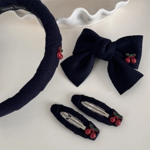 Set d'accessoires cheveux en velours bleu marine avec cerises, serre-tête et barrettes