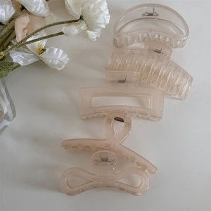 Ensemble de 5 pinces à cheveux rose gelée avec finition mate et textures en résine douce