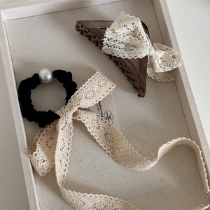 Elegant set with cream lace bow shark clip and long ribbon pearl hair scrunchie accessory