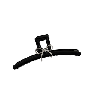Pinza per capelli nera minimalista con fiocco in metallo argento per uno stile versatile