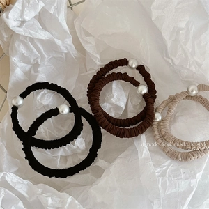Elegante Plissierte Stoff Scrunchies Mit Kunstperle Minimalistische Elastische Haargummis Für Damen Mädchen Täglich Koreanischer Stil