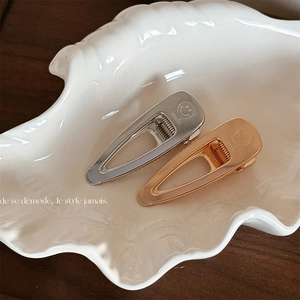 Korean Minimalist Alloy Smile Face Duckbill Hair Clips For Women Smile Letter Metal Fringe Clips Elegant Hair Accessories