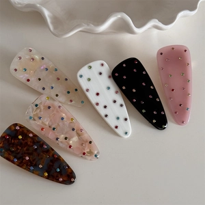 Lot de six barrettes élégantes avec strass colorés en résine et finition écaille de tortue