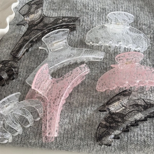 Lot de pinces à cheveux à motif dentelle noir blanc et rose pour coiffures élégantes