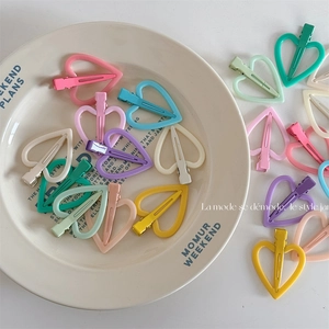 Zoete Hartvormige Haarclips Legering Gespoten Macaron Kleuren Spoorloze Eendenbekclip Koreaanse Stijl Mode Haaraccessoires