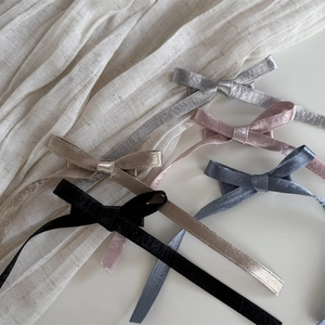 Barrettes à cheveux élégantes avec nœuds en soie en cinq couleurs dont rose et or