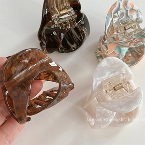 Acetate Geometric Hair Claw Clip Irregular Large Shark Clip Tortoiseshell Marble Hair Accessories For Women Daily Styling
