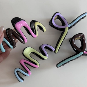 Korean Style Plastic Wavy Hair Claw Clip Drip Oil Colorful Shark Clip Large Hairpin Accessory For Women Thick Hair Styling