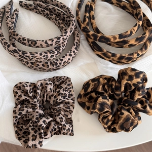 Vintage leopard print padded headband and scrunchie set with handmade fabric finish