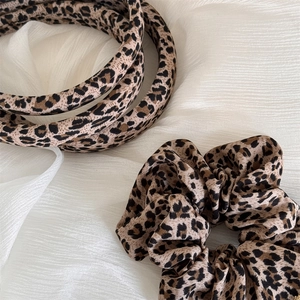 Vintage leopard print padded headband set with matching large scrunchie in soft cotton fabric