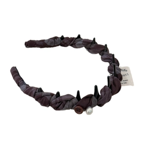 Serre-tête en tissu écossais marron avec dents antidérapantes et bouton décoratif