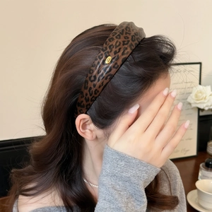 Vintage Leopard Print Leather Headband For Women Wide High Top Korean Style Handmade Hair Band Elegant Hair Accessories