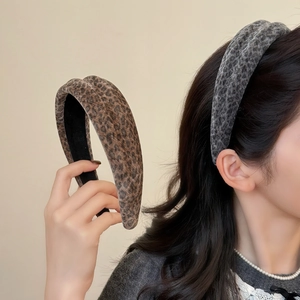 Korean Fashion Leopard Print Wide Headband For Women Luxury Fabric Pleated Hair Band High Top Hair Hoop Daily Accessories