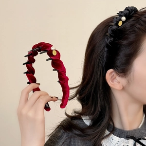 Elegant Velvet Ruched Headband With Faux Artificial Pearl And Gold Label Vintage Hair Hoop For Women Autumn Winter Accessories