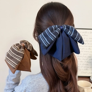 Grande Pince à Cheveux Nœud Rayé Tricoté pour Femmes Elégante Barrette Papillon en Tissu Double Couche Accessoires de Cheveux