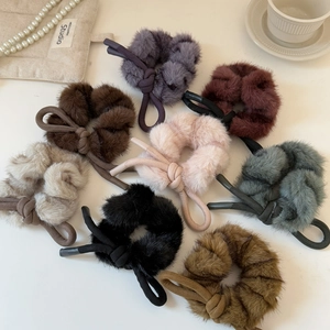 Chouchou en Peluche avec Nœud Style Coréen Automne Hiver Doux en Fausse Fourrure Élastique Cheveux Porte Queue de Cheval Femme Accessoires