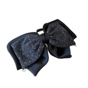 Barrette à cheveux à nœud tricoté avec pois, perles et design à double couche